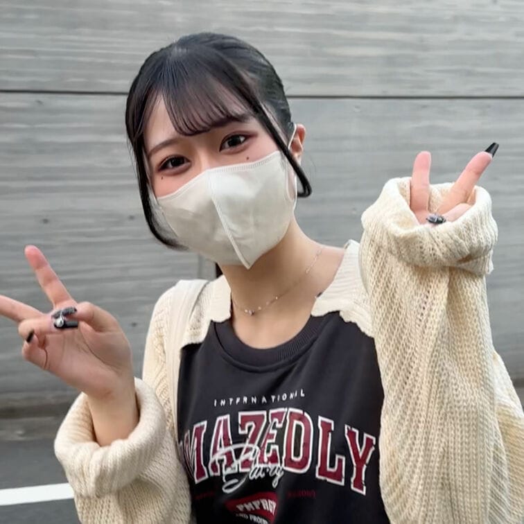 今回ストリートスナップに協力してくれたのは、春らしいヘソ出しコーデが素敵なYUIちゃん😎 – SNAPTOKYO【スナップトーキョー】