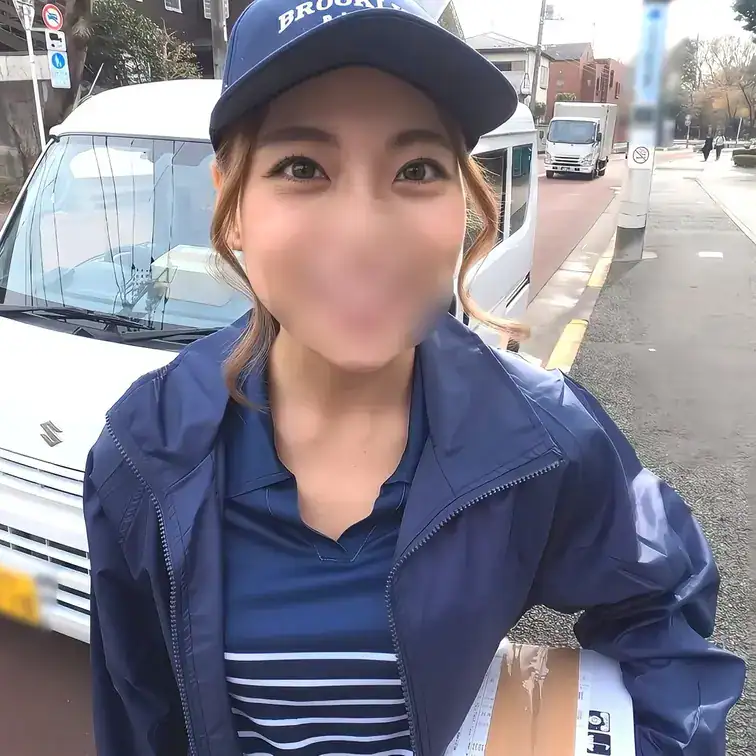ア〇ゾン配送NTR:巨乳フレックス剛毛妻27歳Hさん。