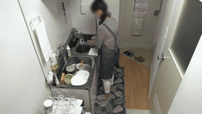 「女は家庭にいろ」と言われた51歳人妻こっそりうちに来ちゃいましたw しずこさん(51) 細身でかなり美人…